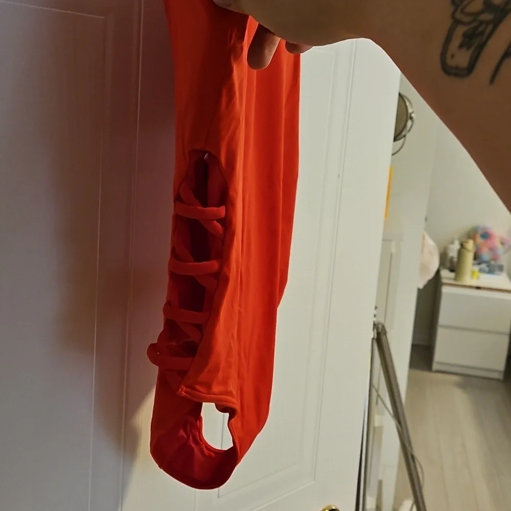 La vie en Rose Swimsuit Womens Large NEW Red One Piece Cut Out Backless NWT - Picture 2 of 5